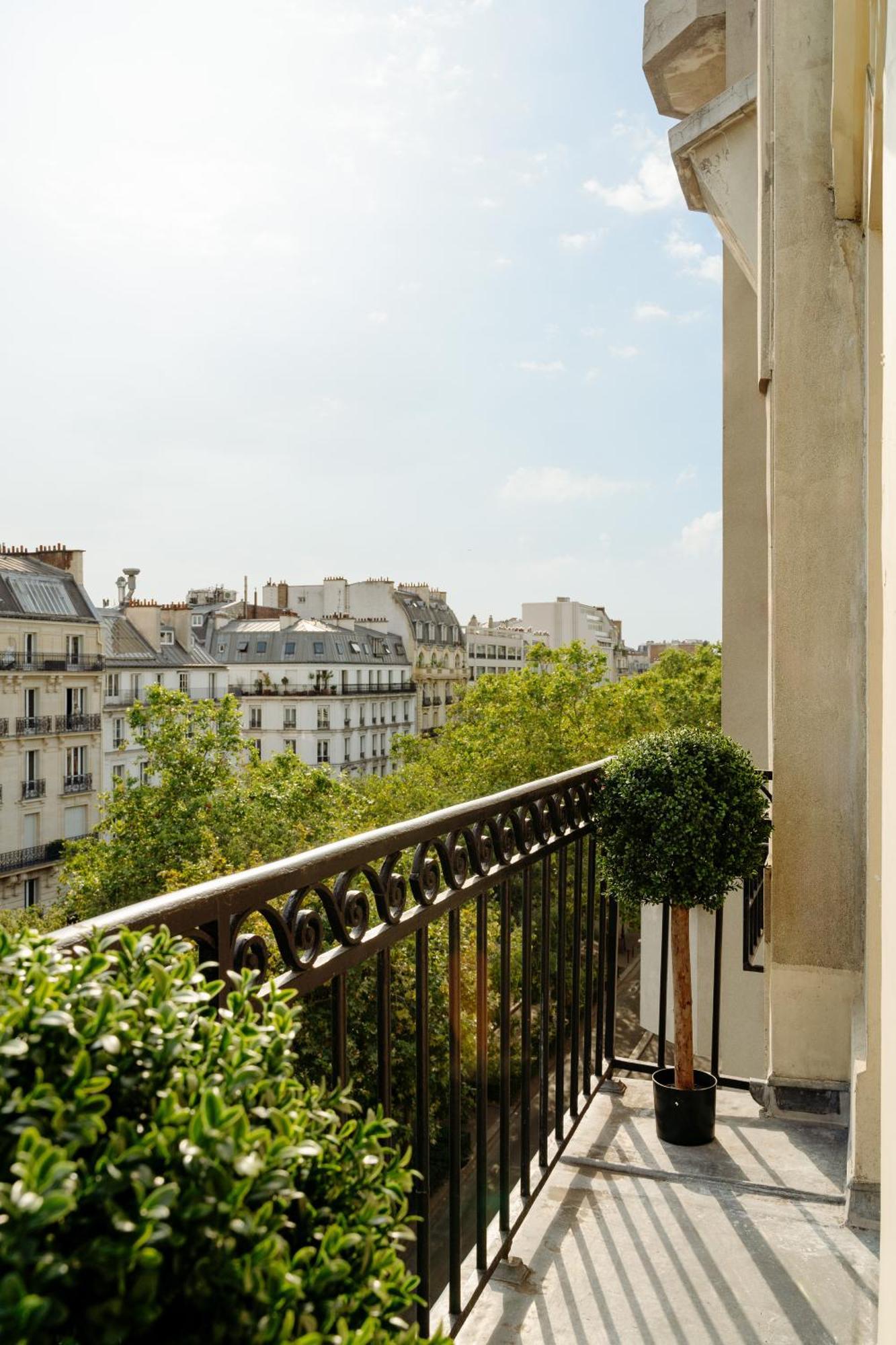 Hotel Leon Paris Exterior photo