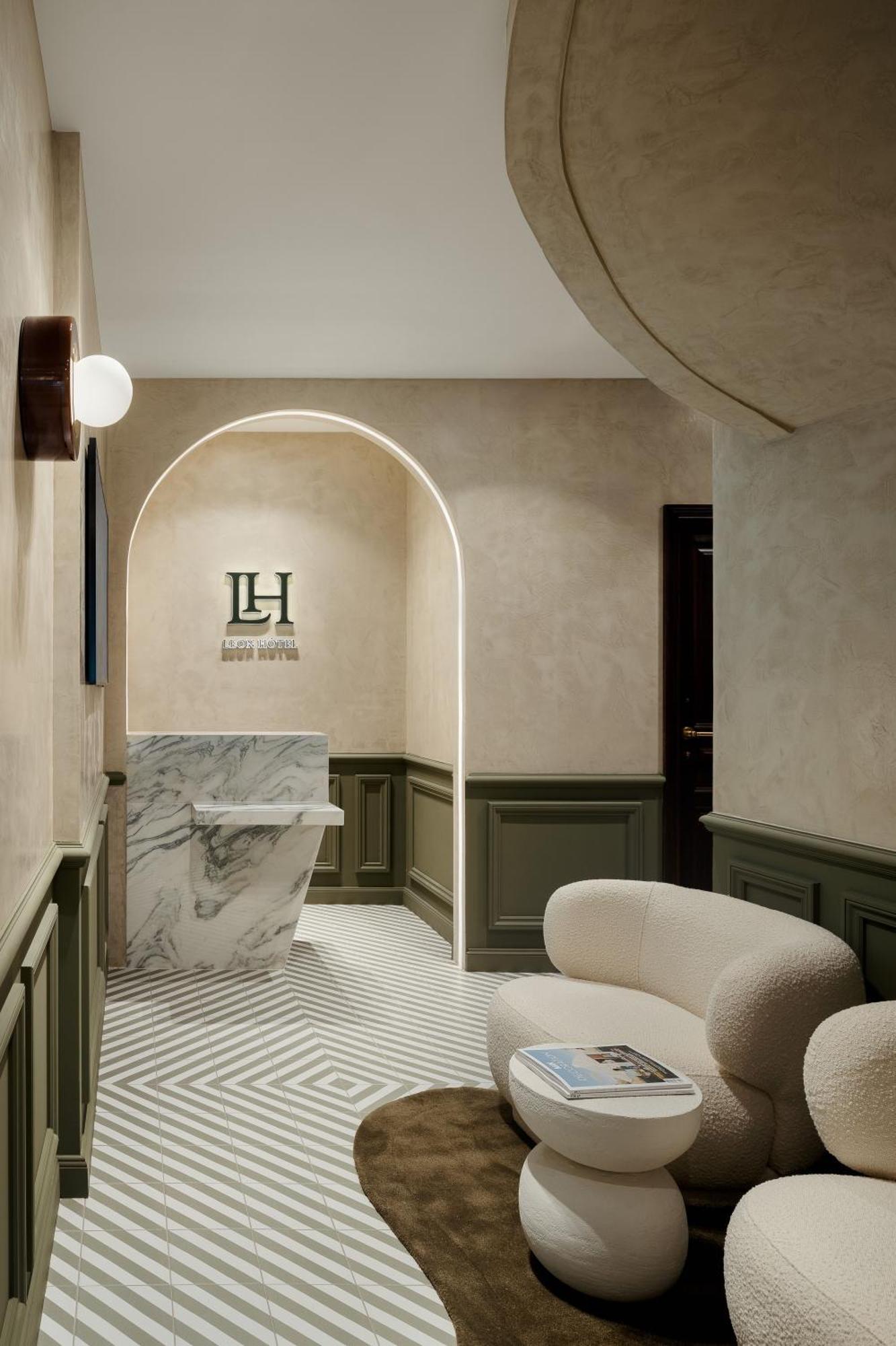 Hotel Leon Paris Exterior photo
